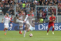 2. Bundesliga - Fußball - SV Wehen Wiesbaden - FC Ingolstadt 04 - Phil Neumann (26, FCI) im Sturm nach vorne, Thomas Pledl (30, FCI) Stefan Kutschke (20, FCI) und rechts Sebastian Mrowca (10 SVW)