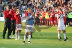 2. Bundesliga - Fußball - Die Spieler bednken sich bei den Fans nach dem Spiel - Konstantin Kerschbaumer (7, FCI)  - Robin Krauße (23, FCI) - SV Wehen Wiesbaden - FC Ingolstadt 04 -