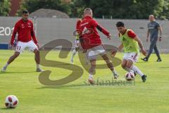 2. Bundesliga - Fußball - Die Spieler beim warm machen - Almog Cohen (8, FCI)  - Sonny Kittel (10, FCI)  - Darío Lezcano (11, FCI)  - SV Wehen Wiesbaden - FC Ingolstadt 04 -