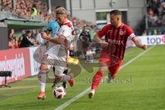 2. Bundesliga - Fußball - SV Wehen Wiesbaden - FC Ingolstadt 04 - Thomas Pledl (30, FCI) gegen Sebastian Mrowca (10 SVW)