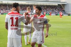 2. Bundesliga - Fußball - SV Wehen Wiesbaden - FC Ingolstadt 04 - Darío Lezcano (11, FCI), Elfmeter, Schuß, Tor 0:2, Jubel mit Almog Cohen (8, FCI), geballte Fäuste