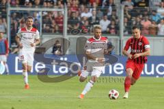 2. Bundesliga - Fußball - SV Wehen Wiesbaden - FC Ingolstadt 04 - Thomas Pledl (30, FCI) gegen Sebastian Mrowca (10 SVW)