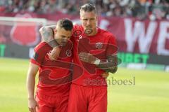 2. Bundesliga - Fußball - SV Wehen Wiesbaden - FC Ingolstadt 04 - links Sebastian Mrowca (10 SVW) und rechts Manuel Schäffler (9 SVW)