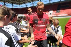 2. Bundesliga - Fußball - FC Ingolstadt 04 - Saisoneröffnung - Team Fußballkinder Einmarsch Sonny Kittel (10, FCI)