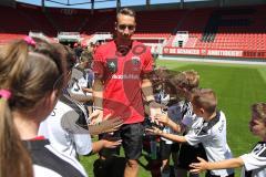 2. Bundesliga - Fußball - FC Ingolstadt 04 - Saisoneröffnung - Team Fußballkinder Einmarsch Tobias Schröck (21, FCI)