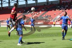 2. Bundesliga - Fußball - FC Ingolstadt 04 - Saisoneröffnung - Testspiel gegen Bayerische Regionalauswahl BFV, links Kopfball zum Tor Marvin Matip (34, FCI)