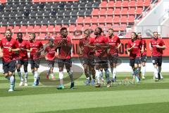 2. Bundesliga - Fußball - FC Ingolstadt 04 - Saisoneröffnung - Warm up Robert Leipertz (13, FCI) Frederic Ananou (2, FCI) Osayamen Osawe (14, FCI)