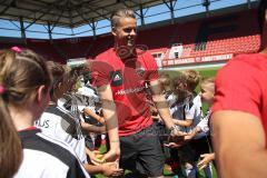 2. Bundesliga - Fußball - FC Ingolstadt 04 - Saisoneröffnung - Team Fußballkinder Einmarsch Torwart Örjan Haskjard Nyland (1, FCI)