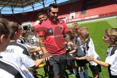 2. Bundesliga - Fußball - FC Ingolstadt 04 - Saisoneröffnung - Team Fußballkinder Einmarsch Darío Lezcano (11, FCI)
