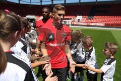 2. Bundesliga - Fußball - FC Ingolstadt 04 - Saisoneröffnung - Team Fußballkinder Einmarsch Patrick Sussek (37, FCI)