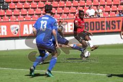 2. Bundesliga - Fußball - FC Ingolstadt 04 - Saisoneröffnung - Testspiel gegen Bayerische Regionalauswahl BFV, rechts Osayamen Osawe (14, FCI)