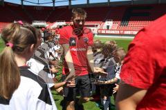 2. Bundesliga - Fußball - FC Ingolstadt 04 - Saisoneröffnung - Team Fußballkinder Einmarsch Robert Leipertz (13, FCI)