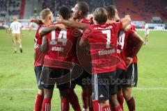 2. Bundesliga - Fußball - FC Ingolstadt 04 - FC Erzgebirge Aue - Tor 3:1 durch Charlison Benschop (35 FCI) Jubel mit Osayamen Osawe (14, FCI) Konstantin Kerschbaumer (7, FCI) Tobias Schröck (21, FCI) Sonny Kittel (10, FCI)