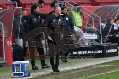 2. Bundesliga - FC Ingolstadt 04 - SSV Jahn Regensburg - Co-Trainer Thomas Stickroth (FCI) Cheftrainer Jens Keller (FCI) kurz vor Abpfiff