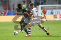 2. Bundesliga - Fußball - FC Ingolstadt 04 - FC St. Pauli - Osayamen Osawe (14, FCI) Buballa, Daniel (15 Pauli)