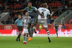 2. Bundesliga - Fußball - FC Ingolstadt 04 - FC St. Pauli - Charlison Benschop (35 FCI) Avevor, Christopher (6 Pauli)