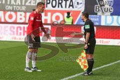 2. BL - Saison 2018/2019 - FC Ingolstadt 04 - DSC Arminia Bielefeld - Stefan Kutschke (#20 FCI) mit der Entscheidung des Linienrichter nicht zufrieden - Foto: Meyer Jürgen