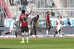 2. Bundesliga - Fußball - FC Ingolstadt 04 - SV Sandhausen - Tor für Sandhausen, Torwart Philipp Tschauner (41, FCI) Björn Paulsen (4, FCI) Kevin Behrens (16 SV) Cenk Sahin (17, FCI)