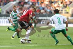 2. Bundesliga, 2. Spieltag, Fußball, FC Ingolstadt 04 - SpVgg Greuther Fürth, Sonny Kittel (10, FCI) Maximilian Wittek (3 Fürth)