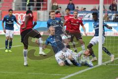 2. Bundesliga - FC Ingolstadt 04 - Hamburger SV - Torchance für Osayamen Osawe (14, FCI). Torwart Pollersbeck, Julian (1 HSV) hält, van Drongelen, Rick (4 HSV)