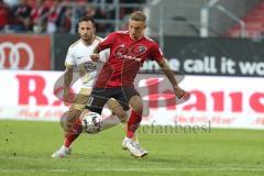 2. Bundesliga - Fußball - FC Ingolstadt 04 - FC Erzgebirge Aue - Sonny Kittel (10, FCI) Calogero Rizzuto (Aue 20)