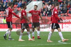 2. Bundesliga - FC Ingolstadt 04 - DSC Arminia Bielefeld - Stefan Kutschke (20, FCI) Benedikt Gimber (5, FCI) Marvin Matip (34, FCI) Phil Neumann (26, FCI) gehen zum Freistoß und bedanken sich