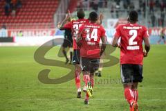 2. Bundesliga - Fußball - FC Ingolstadt 04 - FC Erzgebirge Aue - Tor 3:1 durch Charlison Benschop (35 FCI) Jubel mit Osayamen Osawe (14, FCI) Frederic Ananou (2, FCI)