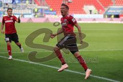 2. Bundesliga - FC Ingolstadt 04 - SC Paderborn 07 - Konstantin Kerschbaumer (7, FCI) trifft zum Anschlusstreffer Tor Jubel 1:2, hinten Thomas Pledl (30, FCI)