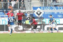 2. Bundesliga - FC Ingolstadt 04 - Hamburger SV - Freistoß Wand Benedikt Gimber (5, FCI) Osayamen Osawe (14, FCI) Almog Cohen (8, FCI) Hunt, Aaron (14 HSV)