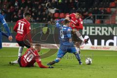 2. Bundesliga - Fußball - FC Ingolstadt 04 - 1. FC Magdeburg - Torchancen, Paulo Otavio (6, FCI) Björn Rother (6 Magdeburg) verhindert, Darío Lezcano (11, FCI) Sonny Kittel (10, FCI)