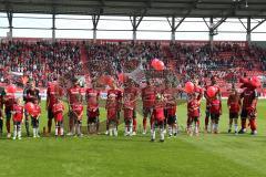 2. Bundesliga - FC Ingolstadt 04 - SC Paderborn 07 - Einmarsch Einlauf Schanzengeber stehen Spalier