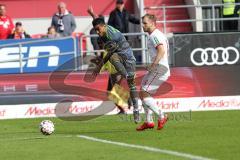 2. Bundesliga - FC Ingolstadt 04 - 1. FC Köln - Torschuß Darío Lezcano (11, FCI) Johannes Geis (8 Köln)