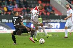 2. Bundesliga - FC Ingolstadt 04 - MSV Duisburg - Zweikampf Sonny Kittel (10, FCI) Andreas Wiegel (7 Duisburg)