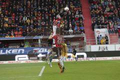 2. Bundesliga - Fußball - FC Ingolstadt 04 - Dynamo Dresden - Markus Schubert (#1 Dresden) und Linus Wahlqvist (#2 Dresden)  retten vor Stefan Kutschke (#20 FCI)