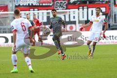 2. Bundesliga - FC Ingolstadt 04 - SSV Jahn Regensburg - mitte Almog Cohen (8, FCI) Hamadi Al Ghaddioui (25 Jahn) Benedikt Saller (6 Jahn)