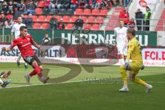 2. BL - Saison 2018/2019 - FC Ingolstadt 04 - Holstein Kiel - Der 1:0 Treffer durch Dario Lezcano (#11 FCI) - jubel - Dominik Reimann Torwart (#35 Kiel) - Foto: Meyer Jürgen