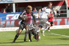 2. Bundesliga - FC Ingolstadt 04 - SC Paderborn 07 - Torwart Marco Knaller (16, FCI) Babacar Gueye (Paderborn 27)