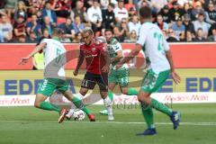 2. Bundesliga, 2. Spieltag, Fußball, FC Ingolstadt 04 - SpVgg Greuther Fürth, Richárd Magyar (5 Fürth) Darío Lezcano (11, FCI) Maximilian Wittek (3 Fürth) Mario Maloca (22 Fürth)