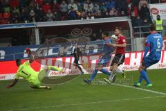 2. Bundesliga - FC Ingolstadt 04 - 1. FC Heidenheim - Torchance für Robert Leipertz (13, FCI) mit Norman Theuerkauf (HDH 30) Patrick  Mainka (HDH 6) Torwart Kevin Müller (HDH 1) hält