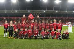 2. Bundesliga - Fußball - FC Ingolstadt 04 - 1. FC Magdeburg - Einlaufkinder Kids Maskottchen Schanzi