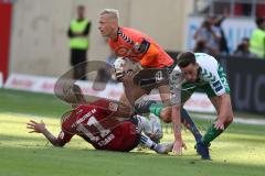 2. BL - Saison 2018/2019 - FC Ingolstadt 04 - Dario Lezcano (#11 FCI) kommt einen Schritt zu spät - Burchert Sascha Torwart Fürth - Foto: Meyer Jürgen