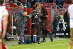 2. Bundesliga - Fußball - FC Ingolstadt 04 - FC Erzgebirge Aue - Spiel ist aus Sieg 3:2 Jubel Cheftrainer Stefan Leitl (FCI) Sportdirektor Angelo Vier (FCI) Co-Trainer Andre Mijatovic (FCI)