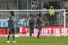 2. Bundesliga - Fußball - FC Ingolstadt 04 - FC St. Pauli - Tor für Pauli, 0:1, Schnazer enttäuscht Marvin Matip (34, FCI) Frederic Ananou (2, FCI) Osayamen Osawe (14, FCI)