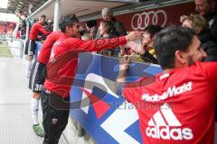 2. BL - Saison 2018/2019 - FC Ingolstadt 04 - Darmstadt 98 - Dario Lezcano (#11 FCI) -  bedankt sich bei den Fans - Foto: Meyer Jürgen