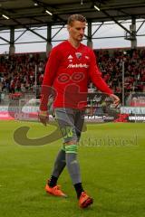 2. BL - Saison 2018/2019 - FC Ingolstadt 04 - FC St. Pauli - Stefan Kutschke (#20 FCI) verlässt das Spielfeld nach dem warm machen - Foto: Meyer Jürgen