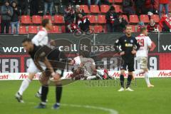 2. Bundesliga - FC Ingolstadt 04 - MSV Duisburg - Tor Ausgleich 1:1, Marvin Matip (34, FCI) Jubel am Boden