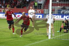 2. Bundesliga - Fußball - FC Ingolstadt 04 - FC Erzgebirge Aue - Tor 2:1 Jubel Darío Lezcano (11, FCI), Marvin Matip (34, FCI)