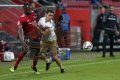 2. Bundesliga - Fußball - FC Ingolstadt 04 - FC Erzgebirge Aue - Osayamen Osawe (14, FCI) Clemens Fandrich (Aue 5) Zweikampf