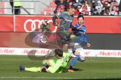 2. Bundesliga - FC Ingolstadt 04 - VfL Bochum - Sonny Kittel (10, FCI) scheitert an Torwart Riemann, Manuel (VfL 1)