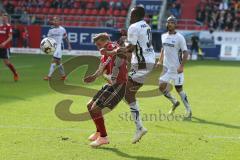 2. BL - Saison 2018/2019 - FC Ingolstadt 04 - SC Paderborn 07 - Konstantin Kerschbaumer (#7 FCI) - Bernhard Tekpetey (#37 Paderborn) - Foto: Meyer Jürgen